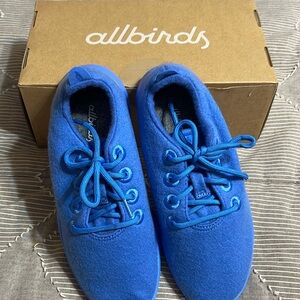 Youth Allbirds Size 3 wool runner